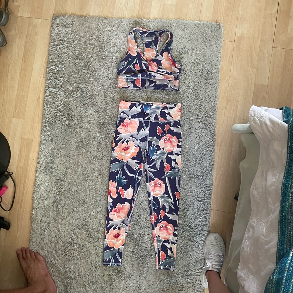 Sustainable matching activewear set bra / leggings